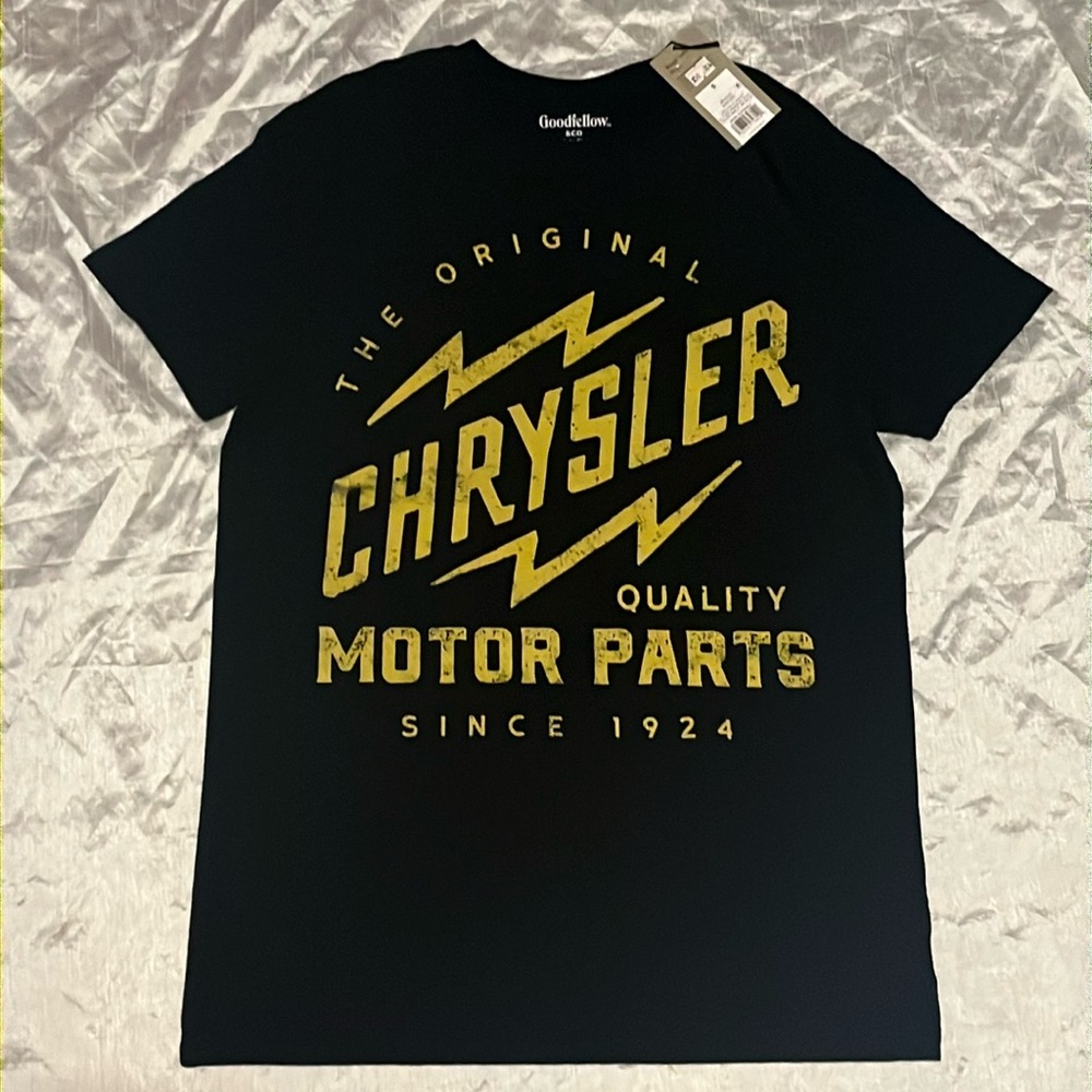 Chrysler The Original Quality Motor Parts Short Sleeve Tee Shirt NWT S/M 20” PTP